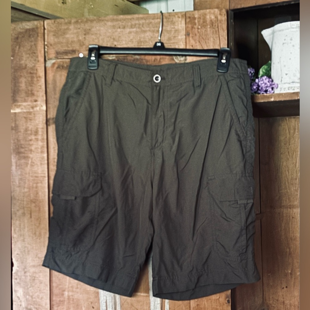 Bass Men's Lightweight Hiking Cargo Shorts - Dark Olive Green Sz 36 x 10 NWOT